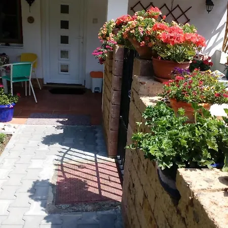 Bed & Breakfast Platanus 3*